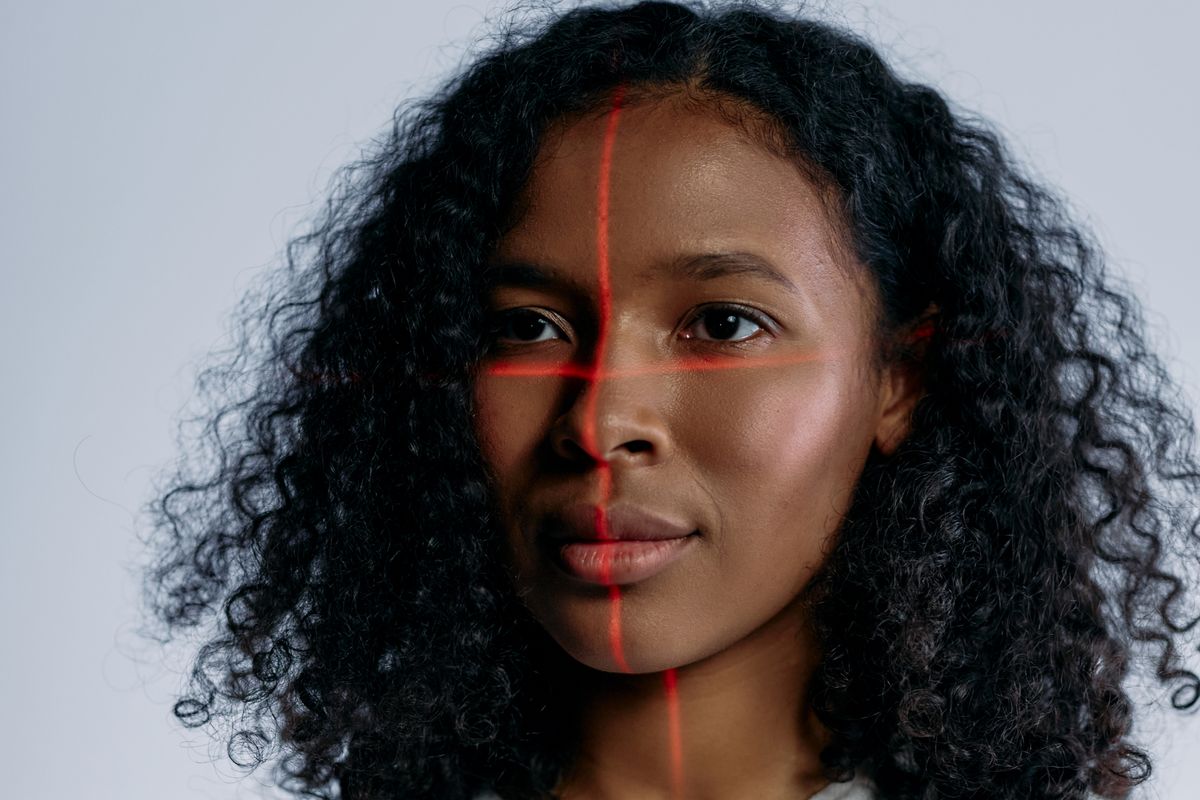 Biometrische gezichtsverificatie met laser-grid als alternatief voor iDIN bij online casino Nederland